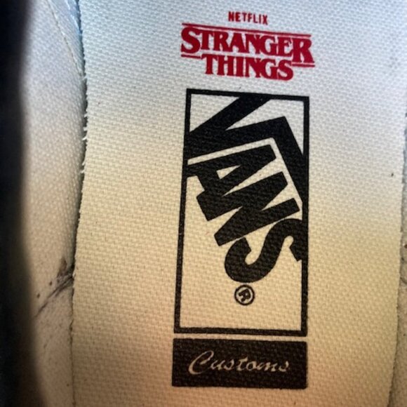 Vans "Stranger Things" skateboard shoes w/original shoe bag NWT - Picture 5 of 14